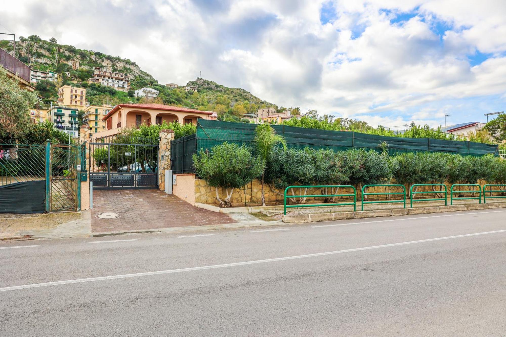 B&B Giardino Dei Cedri Трабия Экстерьер фото